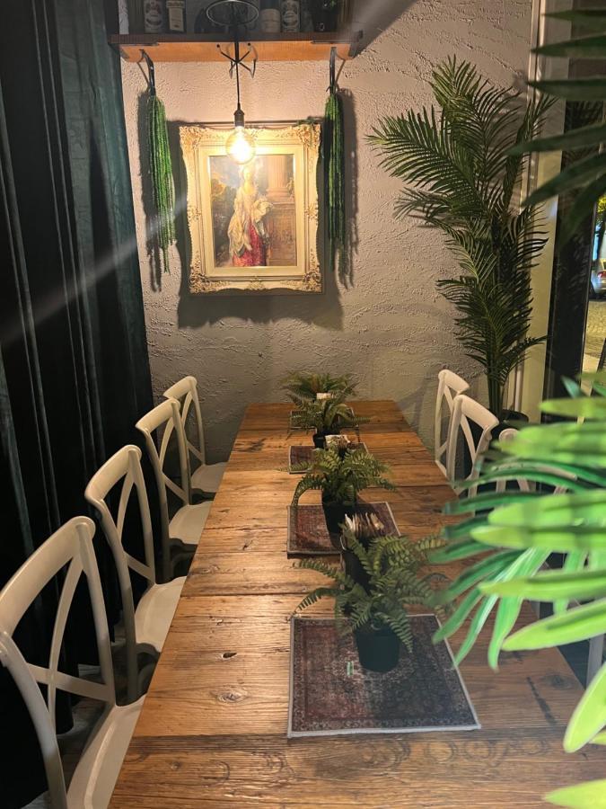 Caffe Retro' Bed & Breakfast